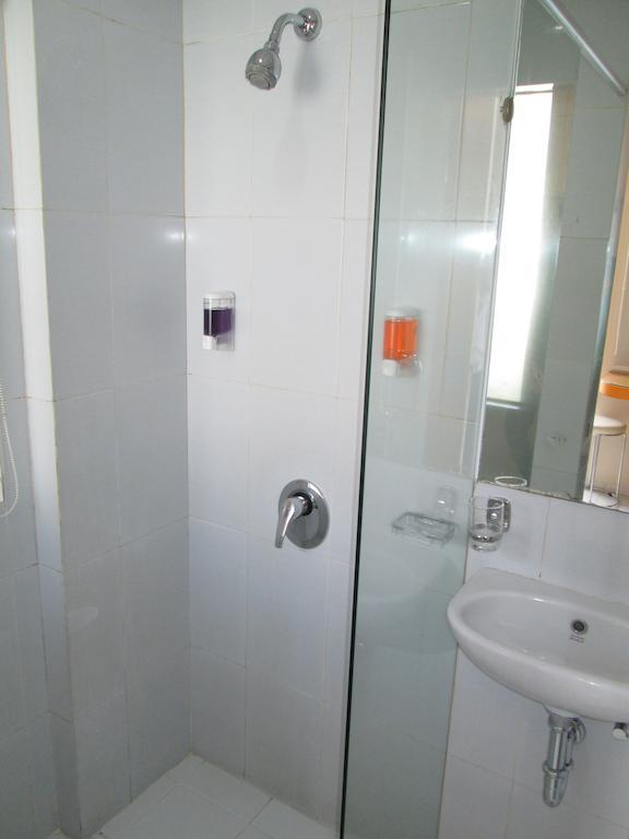 Dewarna Hotel Arifin Bunul Zewnętrze zdjęcie